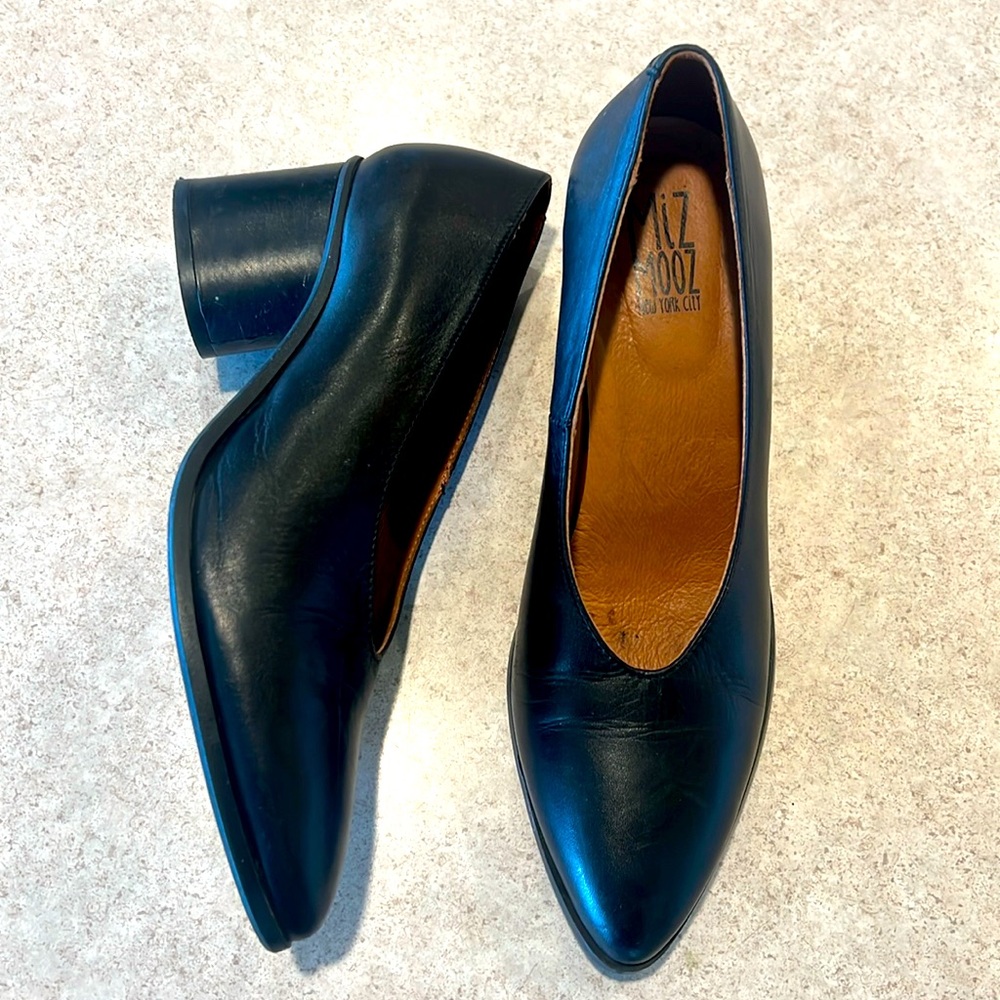 Miz mooz Jazmine black leather pumps heels sz 38 7.5